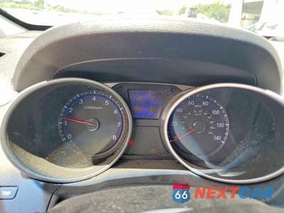 Zdjęcie 9 z 12 samochodu: 2013 HYUNDAI TUCSON LIMITED VIN:KM8JU3AC5DU550162 - miniatura