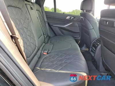 Zdjęcie 11 z 13 samochodu: 2024 BMW X5 M60I VIN:5UX33EU04R9S76510 - miniatura