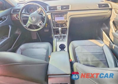 Zdjęcie 8 z 12 samochodu: 2015 VOLKSWAGEN PASSAT SE VIN:1VWBV7A36FC095938 - miniatura
