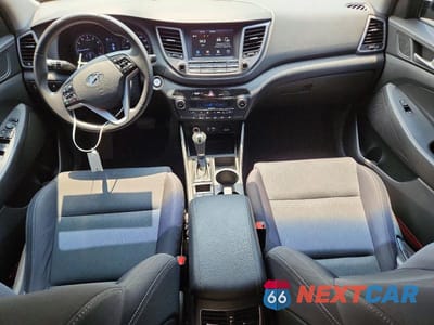 Zdjęcie 8 z 13 samochodu: 2018 HYUNDAI TUCSON SPORT VIN:KM8J33AL4JU817855 - miniatura