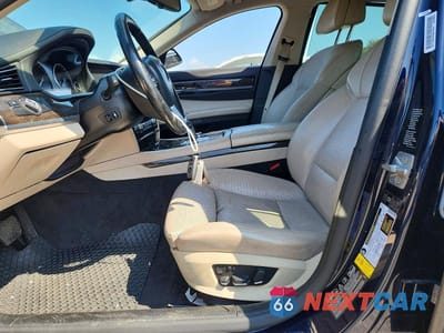 Zdjęcie 7 z 12 samochodu: 2012 BMW 750 LXI VIN:WBAKC8C54CC436680 - miniatura