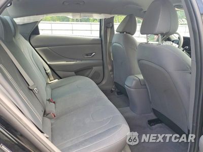 Zdjęcie 10 z 12 samochodu: 2021 HYUNDAI ELANTRA SEL VIN:5NPLM4AG6MH035445 - miniatura