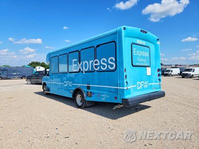 Trzecie zdjęcie samochodu z tyłu: 2018 FORD SHUTTLE BUS VIN:1FDXE4FS3JDC28113 - miniatura