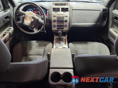Zdjęcie 8 z 14 samochodu: 2008 FORD ESCAPE XLT VIN:1FMCU93128KE81195 - miniatura