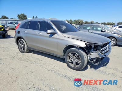 Czwarte zdjęcie samochodu z boku: 2020 MERCEDES-BENZ GLC 300 4MATIC VIN:W1N0G8EB7LF825984 - miniatura