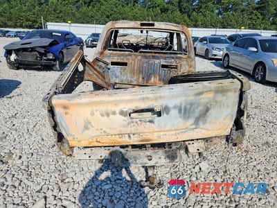 Zdjęcie 6 z 12 samochodu: 2017 TOYOTA TACOMA TRD SPORT VIN:3TMCZ5AN6HM070766 - miniatura