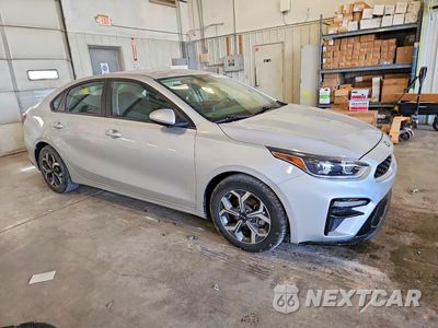 Czwarte zdjęcie samochodu z boku: 2021 KIA FORTE LXS VIN:3KPF24AD8ME362779 - miniatura