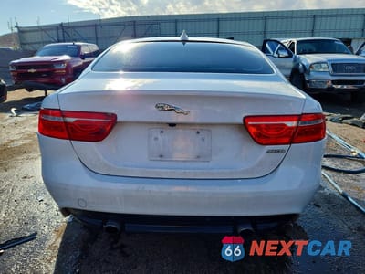 Zdjęcie 6 z 13 samochodu: 2017 JAGUAR XE VIN:SAJAR4BG0HA977531 - miniatura
