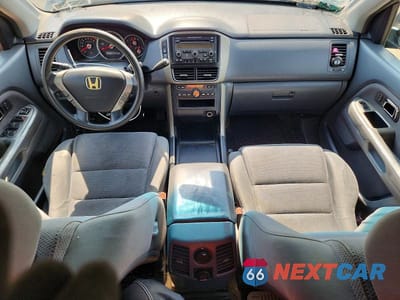 Zdjęcie 8 z 13 samochodu: 2006 HONDA PILOT EX VIN:5FNYF18466B011366 - miniatura