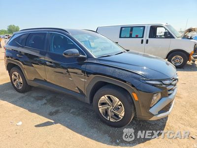 Czwarte zdjęcie samochodu z boku: 2025 HYUNDAI TUCSON BLUE VIN:KM8JBDD14SU290355 - miniatura