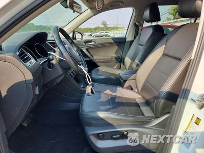 Zdjęcie 7 z 13 samochodu: 2018 VOLKSWAGEN TIGUAN SE VIN:3VV2B7AX8JM161266 - miniatura