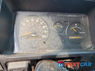 Zdjęcie 9 z 13 samochodu: 2003 ISUZU NPR HD BOX TRUCK VIN:JALB4B14137013036 - miniatura