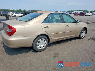 Trzecie zdjęcie samochodu z tyłu: 2003 TOYOTA CAMRY LE VIN:4T1BE32K83U155026 - miniatura