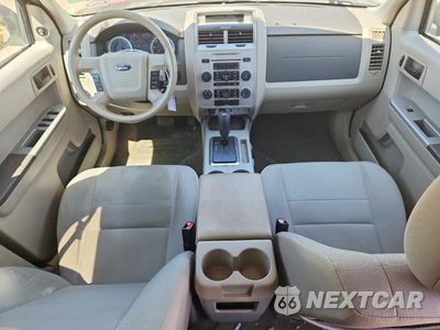 Zdjęcie 8 z 12 samochodu: 2010 FORD ESCAPE XLT VIN:1FMCU9DG7AKC63987 - miniatura