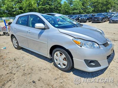 Czwarte zdjęcie samochodu z boku: 2009 TOYOTA COROLLA MATRIX S VIN:2T1LE40EX9C004691 - miniatura