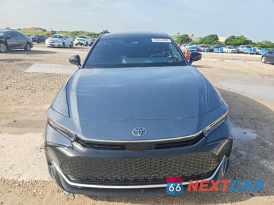 Piąte zdjęcie samochodu w środku: 2025 TOYOTA CROWN NIGHTSHADE VIN:JTDAAAAF5S3031580 - miniatura