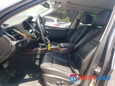 Zdjęcie 7 z 13 samochodu: 2013 BMW X5 XDRIVE50I VIN:5UXZV8C50D0C14511 - miniatura