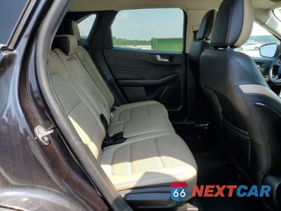 Zdjęcie 10 z 12 samochodu: 2021 FORD ESCAPE SEL VIN:1FMCU0H68MUA63402 - miniatura
