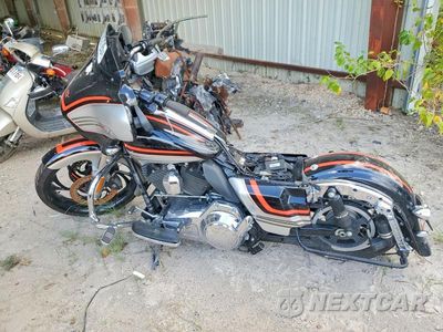 Trzecie zdjęcie samochodu z tyłu: 2014 HARLEY-DAVIDSON FLHXS STREET GLIDE SPECIAL VIN:1HD1KRM18EB627223 - miniatura