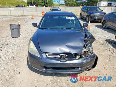 Piąte zdjęcie samochodu w środku: 2004 HONDA ACCORD LX VIN:1HGCM56324A146109 - miniatura