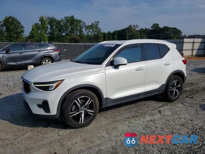 2023 VOLVO XC40 CORE YV4L12UK0P2951022 - główne zdjęcie licytacji z USA - miniatura