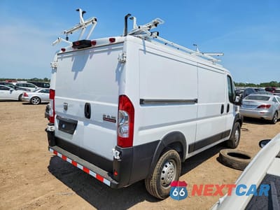 Trzecie zdjęcie samochodu z tyłu: 2021 RAM PROMASTER 1500 1500 STANDARD VIN:3C6LRVAG1ME506002 - miniatura