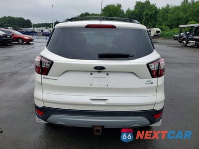 Zdjęcie 6 z 13 samochodu: 2018 FORD ESCAPE SE VIN:1FMCU9GD0JUC24485 - miniatura