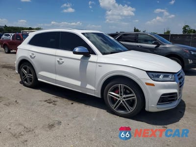 Czwarte zdjęcie samochodu z boku: 2018 AUDI SQ5 PRESTIGE VIN:WA1C4AFY8J2182275 - miniatura