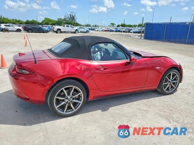 Trzecie zdjęcie samochodu z tyłu: 2022 MAZDA MX-5 MIATA GRAND TOURING VIN:JM1NDAD78N0504858 - miniatura
