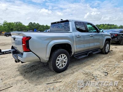 Trzecie zdjęcie samochodu z tyłu: 2025 TOYOTA TACOMA SR5 VIN:3TMLB5JN7SM203420 - miniatura