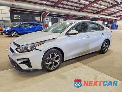 2019 KIA FORTE LXS 3KPF24ADXKE006122 - główne zdjęcie licytacji z USA - miniatura