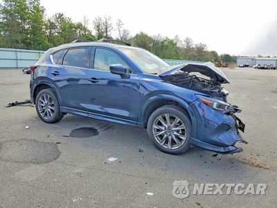 Czwarte zdjęcie samochodu z boku: 2024 MAZDA CX-5 PREMIUM VIN:JM3KFBDL2R0441060 - miniatura