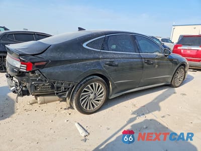 Trzecie zdjęcie samochodu z tyłu: 2025 HYUNDAI SONATA HYBRID SEL VIN:KMHL34JJ1SA123561 - miniatura