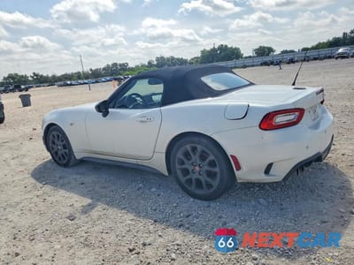 Drugie zdjęcie samochodu z przodu: 2017 FIAT 124 SPIDER CLASSICA VIN:JC1NFAEK8H0122912 - miniatura