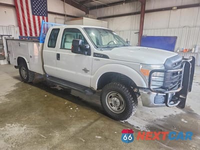 Czwarte zdjęcie samochodu z boku: 2014 FORD F350 SUPER DUTY VIN:1FD7X3BT7EEB03067 - miniatura