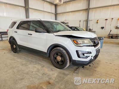 Czwarte zdjęcie samochodu z boku: 2017 FORD EXPLORER POLICE INTERCEPTOR VIN:1FM5K8AR4HGB41700 - miniatura