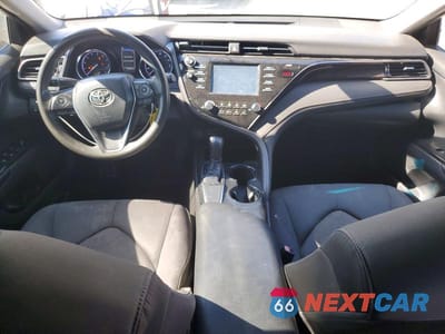 Zdjęcie 8 z 12 samochodu: 2019 TOYOTA CAMRY LE VIN:4T1B11HK6KU770843 - miniatura