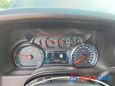 Zdjęcie 9 z 13 samochodu: 2019 CHEVROLET SUBURBAN K1500 LT VIN:1GNSKHKCXKR113663 - miniatura