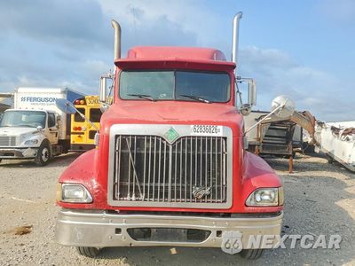 Piąte zdjęcie samochodu w środku: 1999 INTERNATIONAL 9400 SEMI TRUCK VIN:2HSFHAER9XC084362 - miniatura
