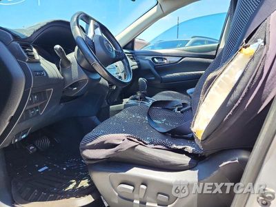 Zdjęcie 7 z 14 samochodu: 2017 NISSAN ROGUE SV VIN:JN8AT2MT3HW144456 - miniatura