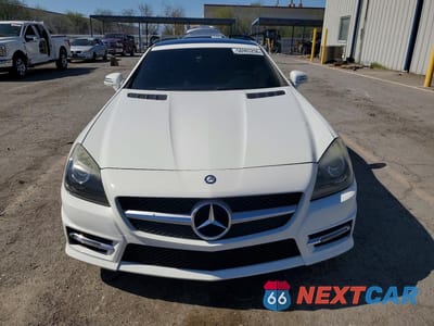 Piąte zdjęcie samochodu w środku: 2015 MERCEDES-BENZ SLK 250 VIN:WDDPK4HA9FF103457 - miniatura