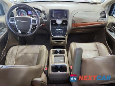 Zdjęcie 8 z 13 samochodu: 2011 CHRYSLER TOWN & COUNTRY TOURING L VIN:2A4RR8DG1BR759679 - miniatura