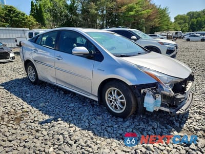 Czwarte zdjęcie samochodu z boku: 2016 TOYOTA PRIUS FOUR VIN:JTDKARFU6G3519759 - miniatura