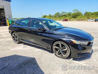 Czwarte zdjęcie samochodu z boku: 2018 HONDA ACCORD SPORT VIN:1HGCV1F33JA053701 - miniatura