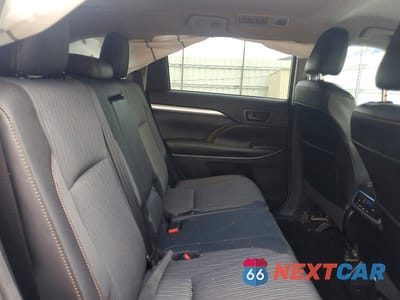 Zdjęcie 11 z 13 samochodu: 2016 TOYOTA HIGHLANDER LE PLUS VIN:5TDBKRFH7GS314336 - miniatura