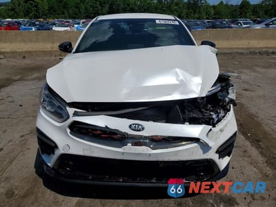 Piąte zdjęcie samochodu w środku: 2020 KIA FORTE GT VIN:3KPF44AC7LE214817 - miniatura