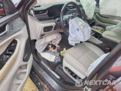 Zdjęcie 8 z 12 samochodu: 2022 JEEP GRAND CHEROKEE VIN:1C4RJHDG5N8591106 - miniatura