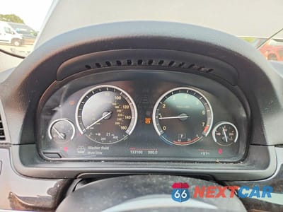 Zdjęcie 9 z 12 samochodu: 2014 BMW 535 XI VIN:WBA5B3C56ED535176 - miniatura
