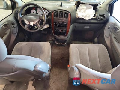 Zdjęcie 8 z 13 samochodu: 2006 CHRYSLER TOWN & COUNTRY VIN:1A4GP45RX6B529035 - miniatura
