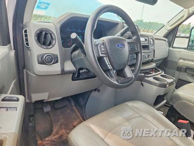 Zdjęcie 8 z 12 samochodu: 2021 FORD E350 DELIVERY TRUCK VIN:1FDWE3FK4MDC37994 - miniatura